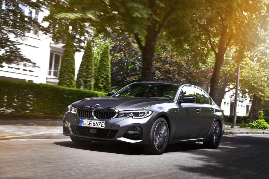  BMW 330e M Sport (G20) 2019 года  (WW) (фото 1 из 40)
